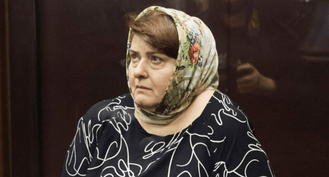 Zarema Musaeva in a court. Screenshot of a photo posted on the Telegram channel of the  "Team against Torture" (included into the register of foreign agents) on November 11, 2024, https://t.me/no_torture/3448