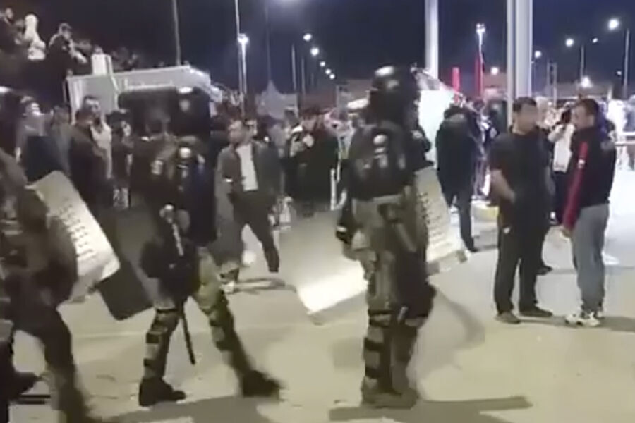 Riots in Makhachkala. October 2023. Screenshot of a video posted on the "Tut Kavkaz" (Caucasus Here) Telegram channel