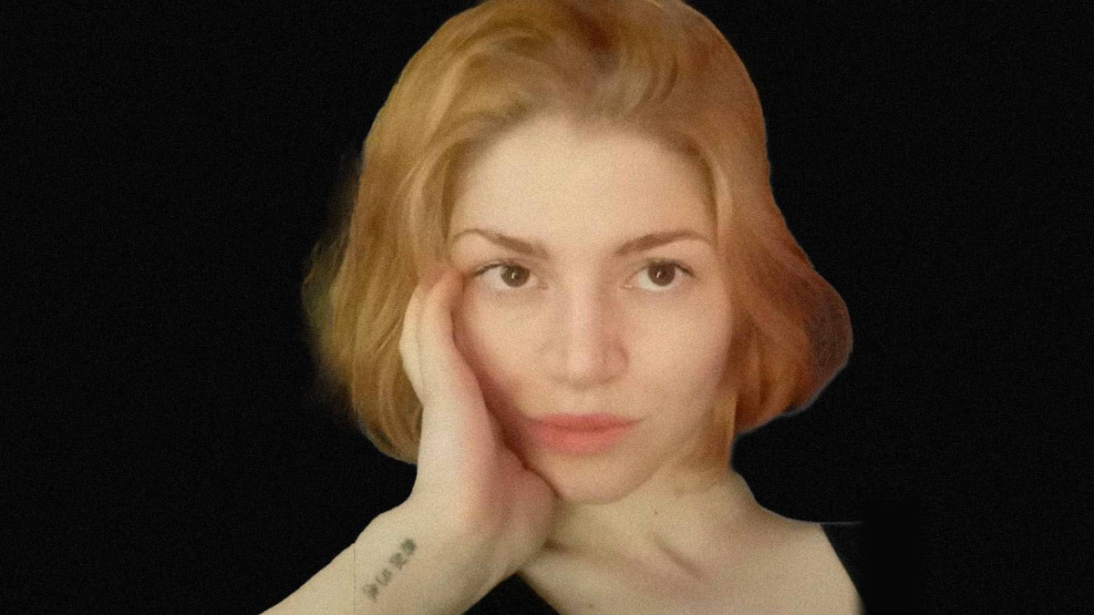 Seda Suleimanova. Screenshot of a video https://www.youtube.com/watch?v=SYTS3l9FlWg